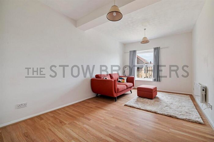1 Bedroom Flat To Rent In Forest Road, Waltham Forest, E17