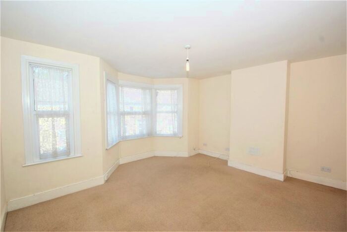 1 Bedroom Apartment To Rent In Clarence Road, Grays, RM17