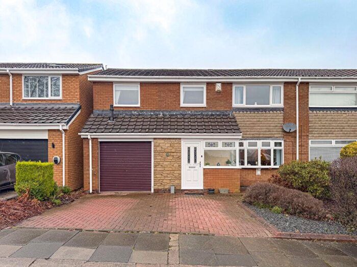 4 Bedroom Semi Detached House For Sale In Thornley Close, Whickham, Newcastle Upon Tyne, NE16