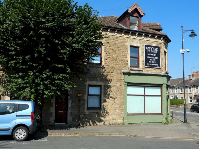 Studio To Rent In Devizes Road, Old Town, Swindon, SN1