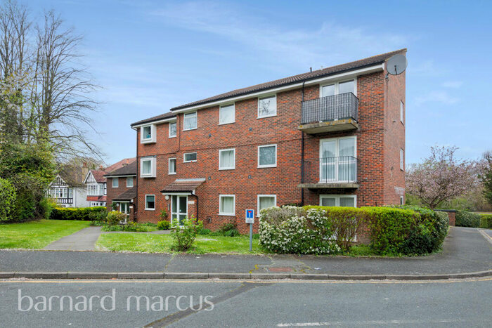 2 Bedroom Apartment To Rent In Parrs Close, South Croydon, CR2