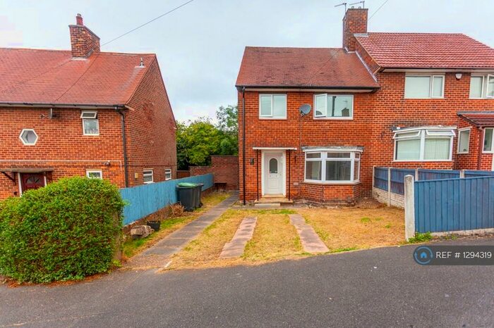 3 Bedroom Semi-Detached House To Rent In Pickering Avenue, Eastwood, Nottingham, NG16