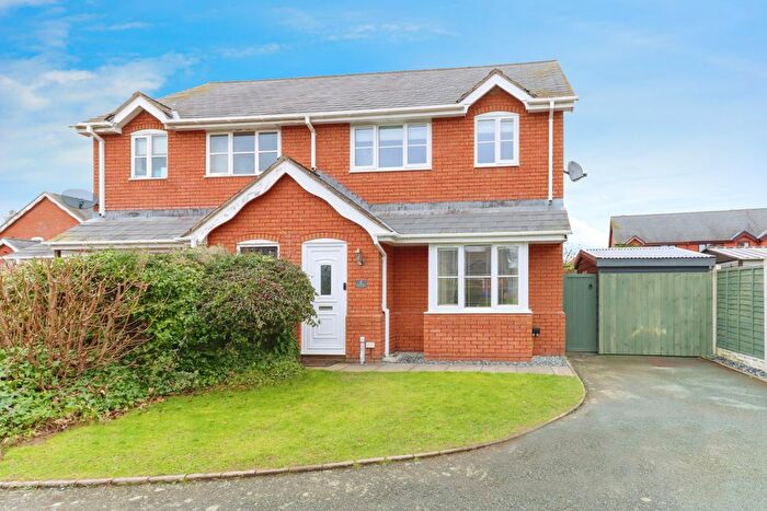 3 Bedroom Semi-Detached House For Sale In Rowan Close, Four Crosses, Llanymynech, Powys, SY22