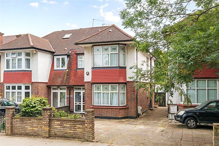 3 Bedroom Semi-Detached House To Rent In Powys Lane, Palmers Green, London, N13