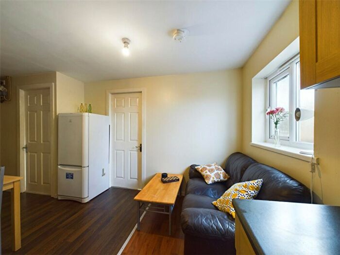 2 Bedroom Apartment To Rent In East Road, Longsight, ManchesterFlat, E, M12