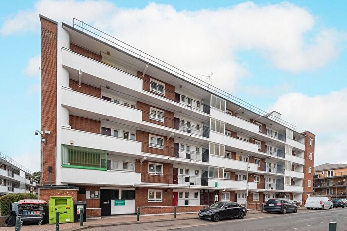 1 Bedroom Flat For Sale In Trevithick House, Deeley Road, Nine Elms, London, SW8