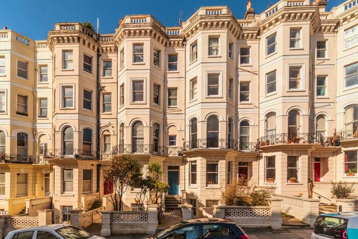 1 Bedroom Flat To Rent In Cambridge Road, Hove, East Sussex, BN3