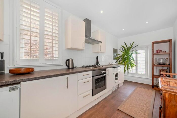 1 Bedroom Flat For Sale In Rosendale Road, Dulwich, SE21