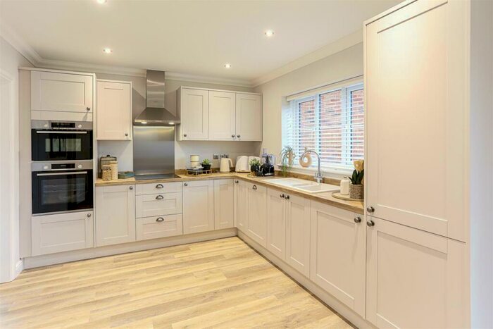 3 Bedroom Detached Bungalow For Sale In Ellis Drive, Bungay, NR35