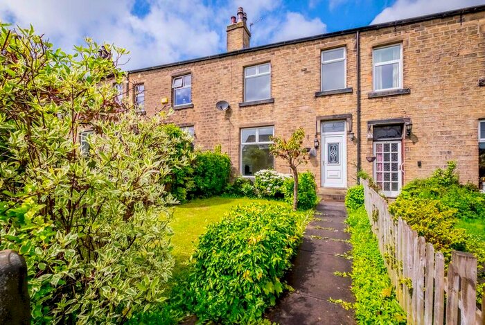 3 Bedroom Terraced House To Rent In South Street, Netherton, HD4