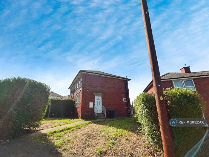 3 Bedroom Semi-Detached House To Rent In Wragg Road Sheffield, Sheffield, S2