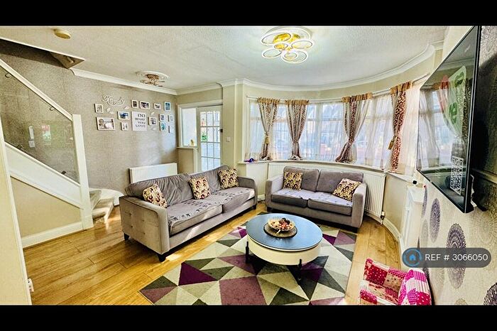 4 Bedroom Terraced House To Rent In Malvern Avenue, Harrow, HA2