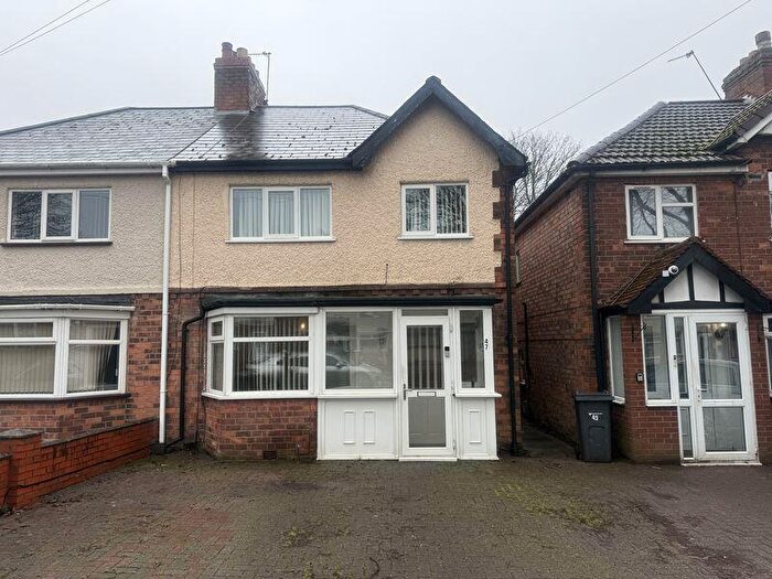 3 Bedroom Semi Detached House For Sale In Bleak Hill Road, Birmingham, B23