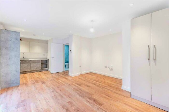 Studio To Rent In Kimberley House, Miskin Road, Dartford, DA1