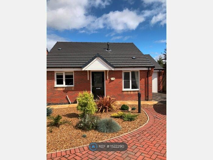 2 Bedroom Bungalow To Rent In Sartfield Road, Forest Town, Mansfield, NG19