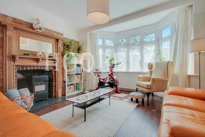 5 Bedroom Semi-Detached House For Sale In Dollis Hill Avenue, London, NW2