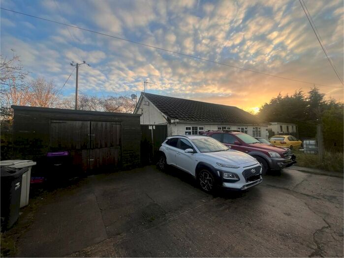 4 Bedroom Detached Bungalow For Sale In Main Street, Gayton Le Marsh, Alford, LN13