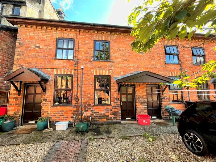 1 Bedroom Terraced House To Rent In Victoria Square, Llanidloes, Powys, SY18