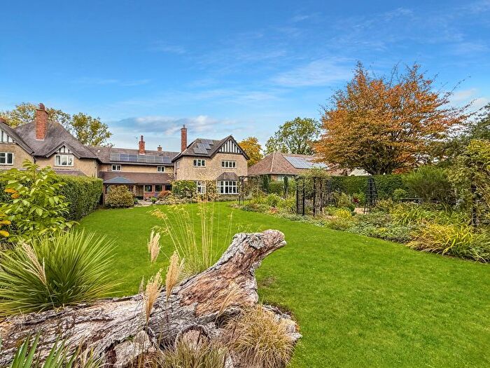 5 Bedroom Link Detached House For Sale In Beacon Lane, Grantham, NG31