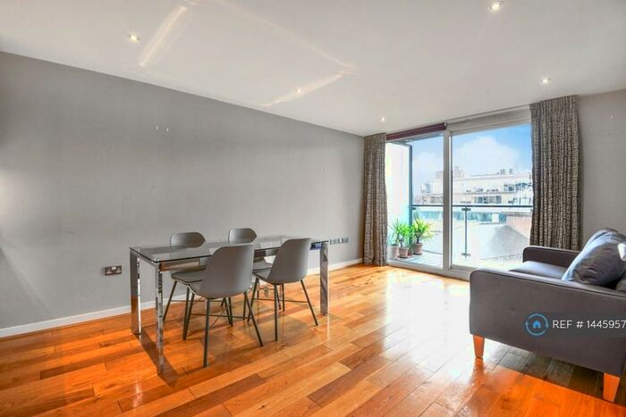 1 Bedroom Flat To Rent In Horse Shoe Court, London, EC1V