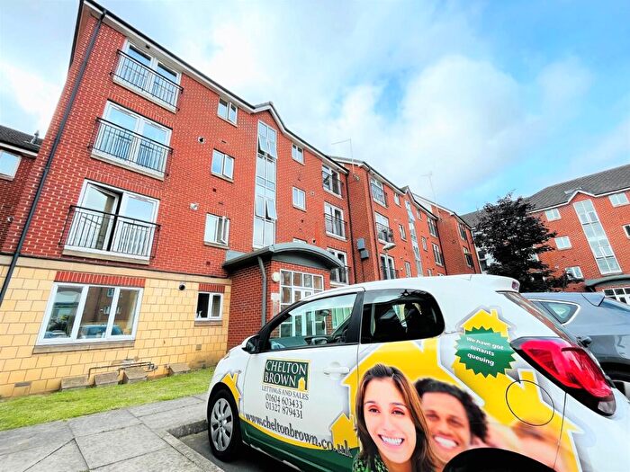 2 Bedroom Apartment To Rent In Balfour Close, Northampton, NN2