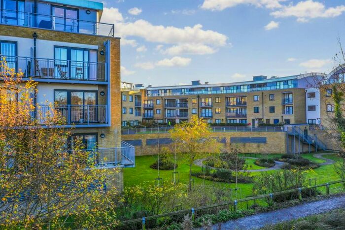 2 Bedroom Apartment To Rent In Smeaton Court, Hertford, SG13