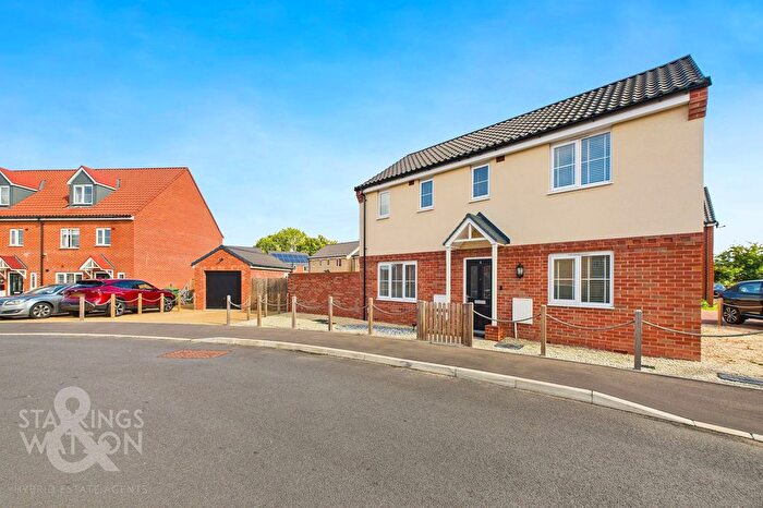 3 Bedroom Detached House For Sale In Archer Crescent, Wymondham, NR18