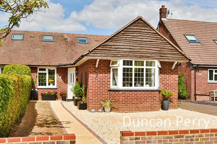 3 Bedroom Semi-Detached Bungalow For Sale In Heronfield, Potters Bar, EN6