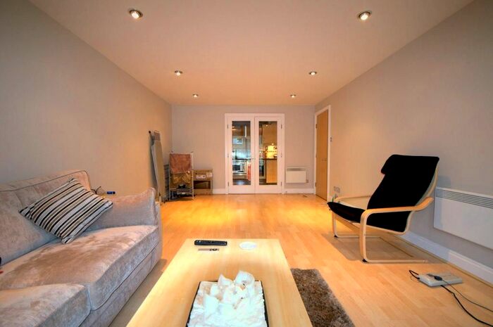 3 Bedroom Flat To Rent In Riverside Smugglers Way, Wandsworth, London, SW18