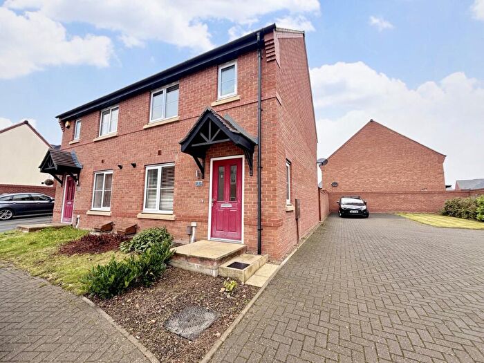 3 Bedroom Semi-Detached House To Rent In Ford Drive, Highfields, Littleover, DE23