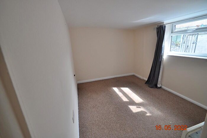 1 Bedroom Flat To Rent In Clifton Road, Weston-Super-Mare, Somerset, BS23