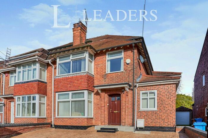 4 Bedroom Semi-Detached House To Rent In Colwyn Avenue, Derby, DE23