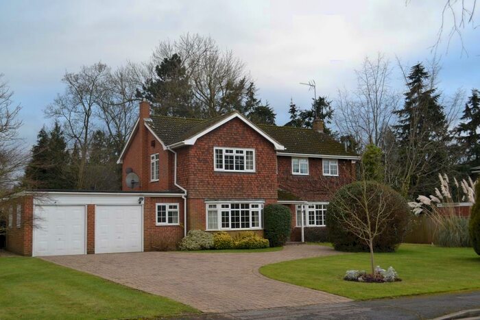 5 Bedroom Detached House To Rent In The Garth, Cobham, Surrey, KT11