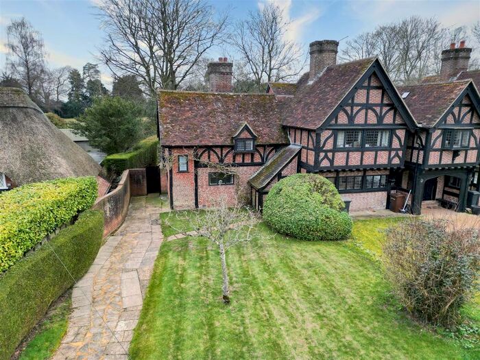 3 Bedroom End Of Terrace House For Sale In Crawley, Winchester, Hampshire, SO21