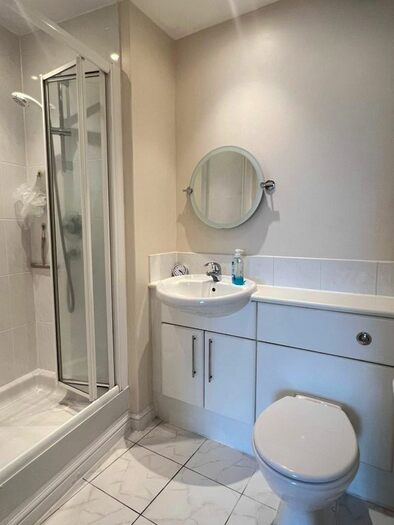 2 Bedroom Flat To Rent In Blenheim Centre, Hounslow, TW3