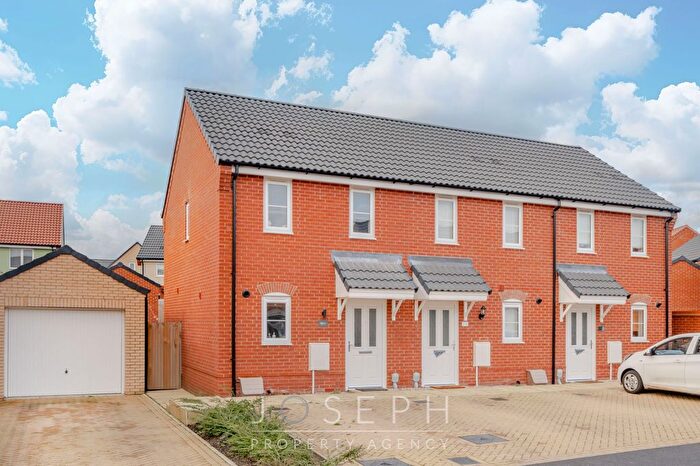 2 Bedroom End Of Terrace House For Sale In Yarrow Close, Capel St. Mary, IP9