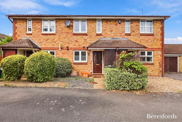 2 Bedroom Terraced House For Sale In Carpenter Close, CM12