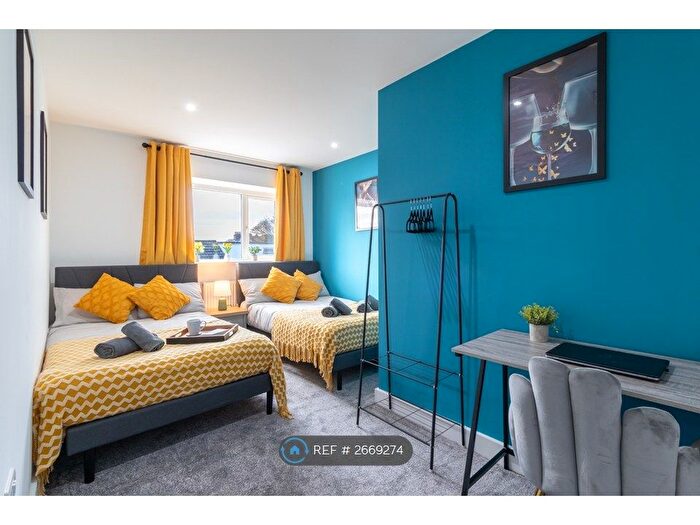 2 Bedroom Semi-detached House To Rent In Fryer Court, Gosport, PO12
