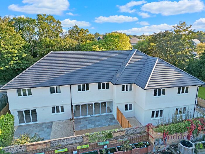 2 Bedroom Flat For Sale In , Holloway Hill, Lyne, Chertsey, Surrey, KT16