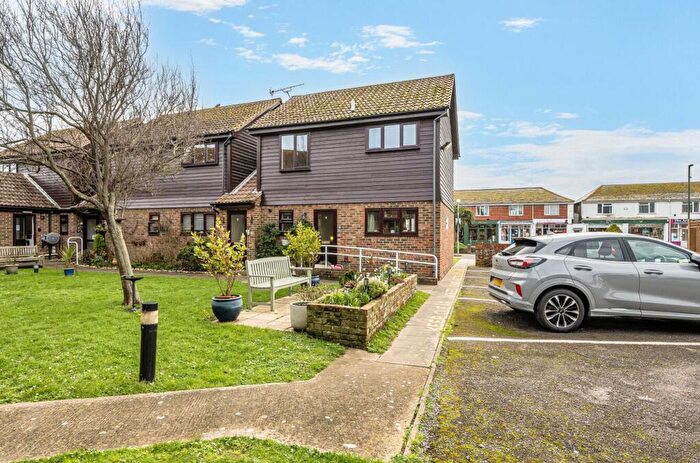1 Bedroom Flat For Sale In Cakeham Road, East Wittering, PO20