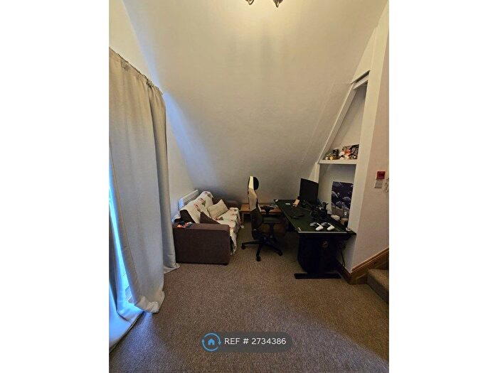 1 Bedroom Flat To Rent In Hanger Lane, London, W5