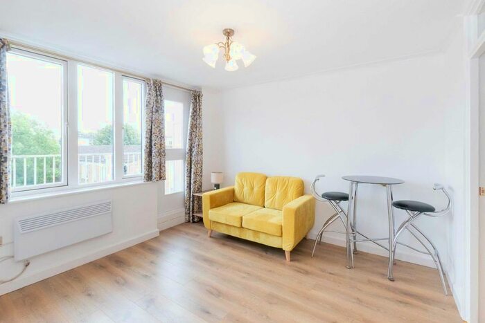 1 Bedroom Flat To Rent In Woolstaplers Way, London, SE16