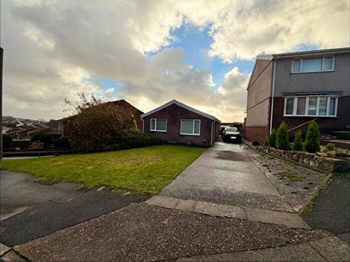 3 Bedroom Bungalow To Rent In Llwynmawr Close, Sketty, Swansea, SA2