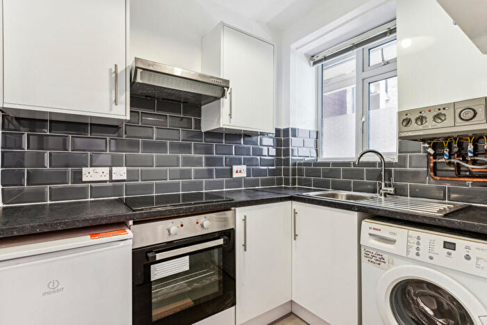 2 Bedroom Flat To Rent In Pentonville Road, Angel, N1
