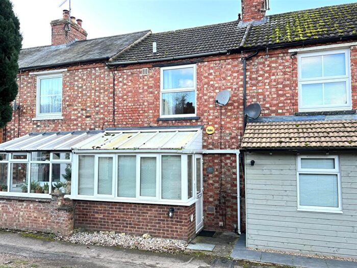 2 Bedroom Terraced House To Rent In Duck End, Wollaston, NN29