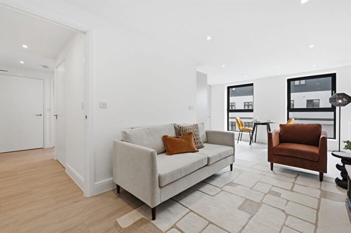 1 Bedroom Flat For Sale In New Street, Aylesbury, HP20