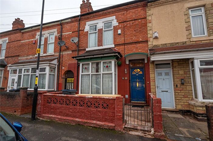 3 Bedroom Terraced House For Sale In Oakwood Road, Sparkhill, Birmingham, B11