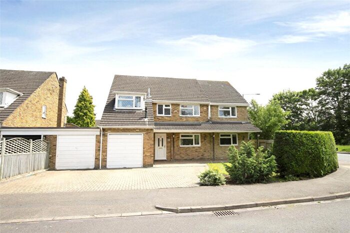 5 Bedroom Detached House For Sale In Farmers Way, Maidenhead, Berkshire, SL6
