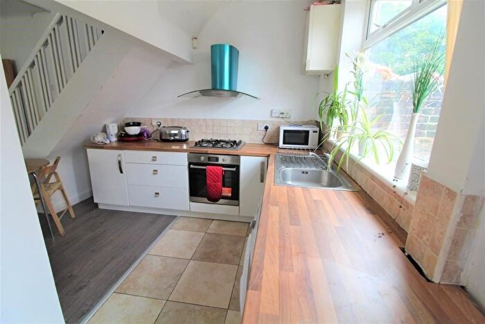 5 Bedroom Terraced House To Rent In Bishopgate Street, Liverpool, L15