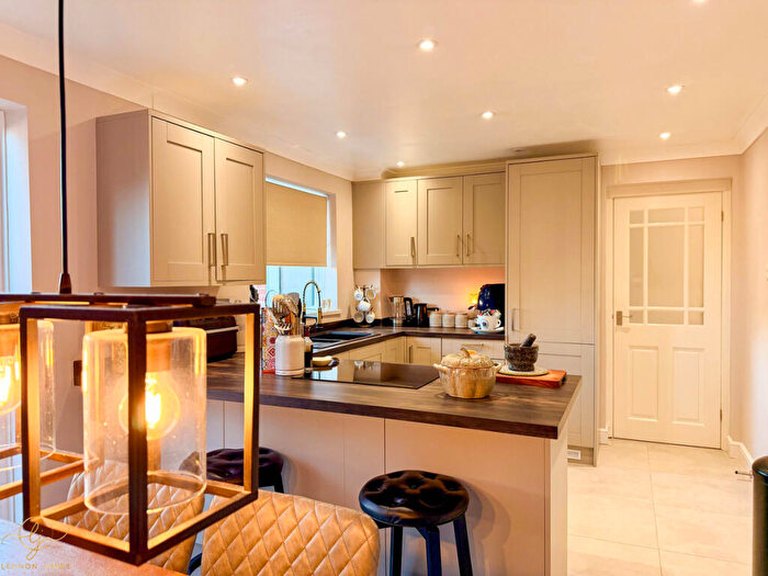 3 Bedroom Detached House For Sale In Grenfell Road, Huntingdon, PE26